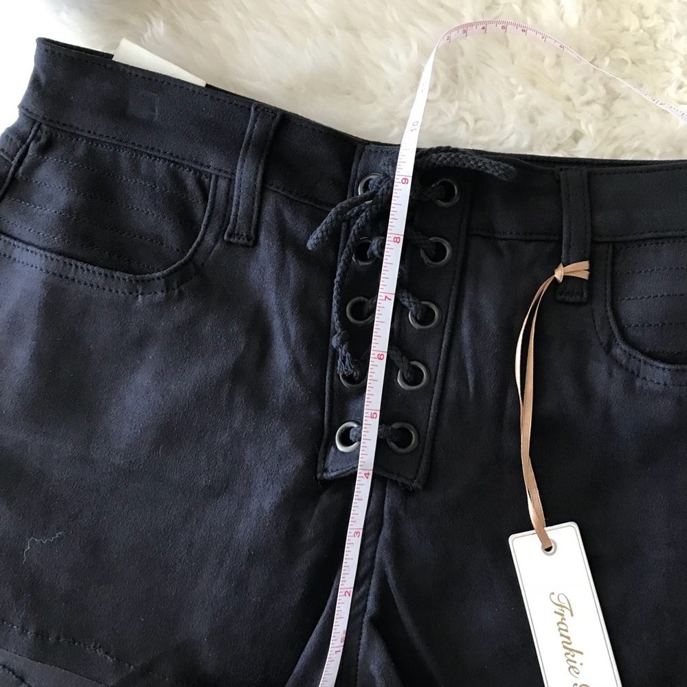 FRANKIE B. Stevie Faux Suede Moto Short - Picture 4 of 8